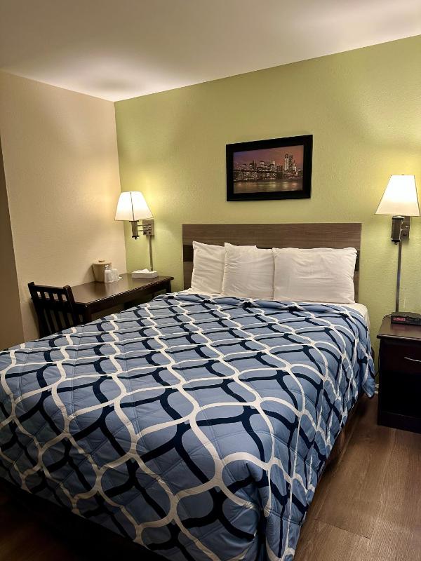 Small Single Room image 1