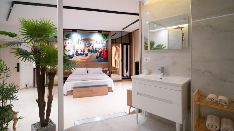 446 White Suite Luxury - image 3