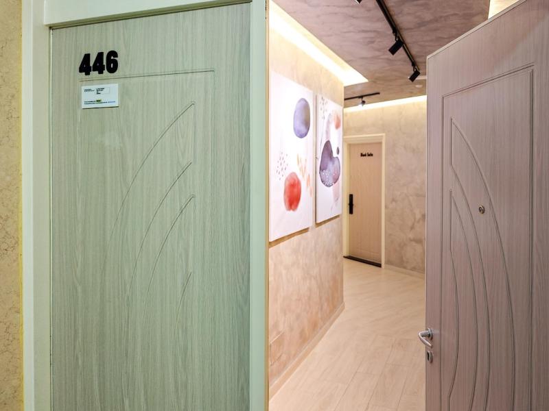 446 White Suite Luxury - image 4