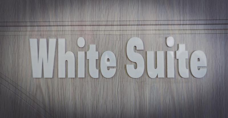 446 White Suite Luxury - image 14