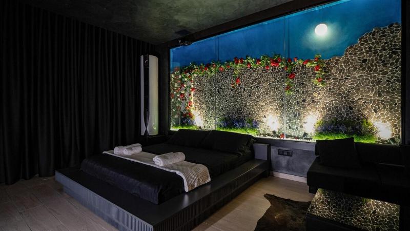 446 Black Suite Luxury - image 15