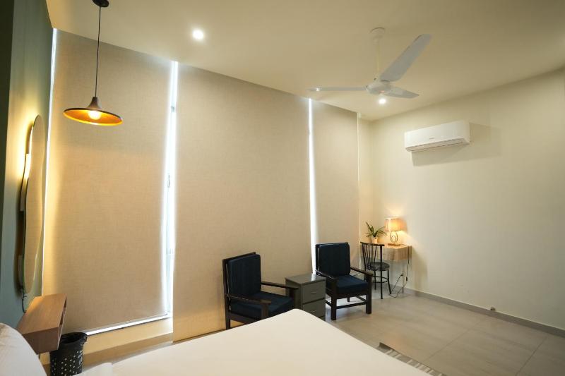 Spacious 2-BHK SkyPark One - image 13