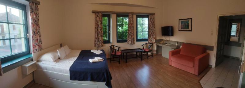 Apartment (4 Adults) image 1