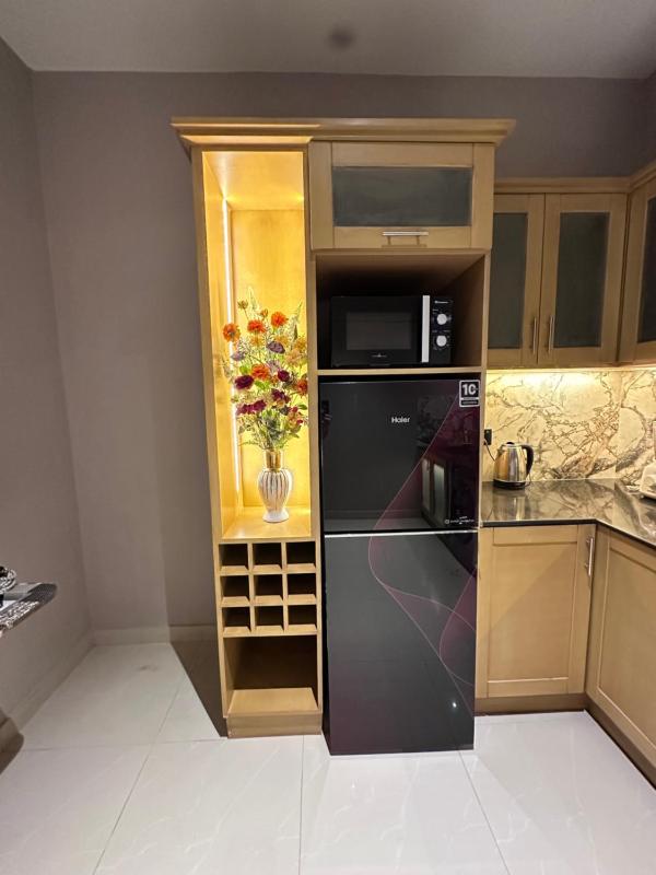 Executive Royale Apartment - F-11 - image 4