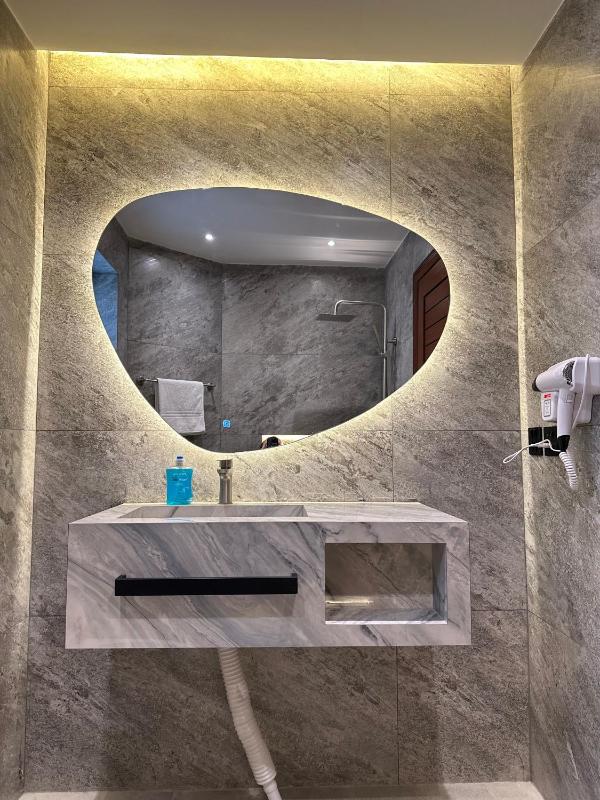 Executive Royale Apartment - F-11 - image 15