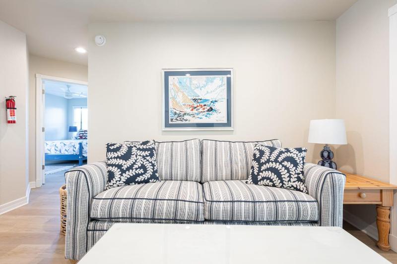 5 Min to Beach Pool Hot Tub Resort Amenities - image 12