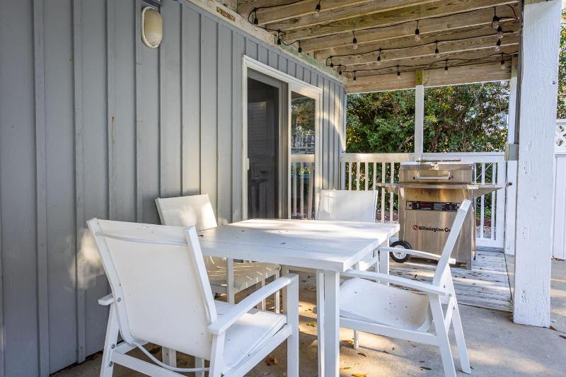 5 Min to Beach Pool Hot Tub Resort Amenities - image 18