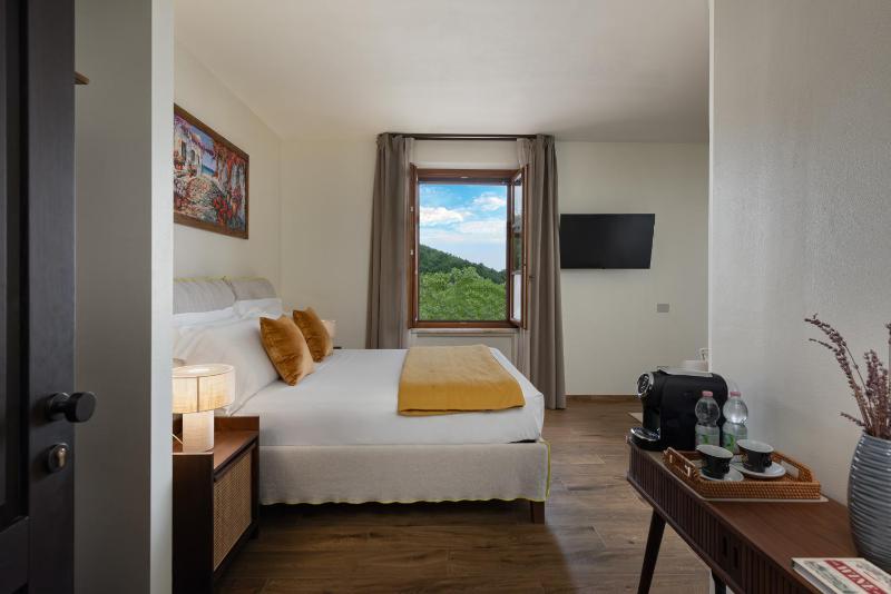 Standard Suite image 1
