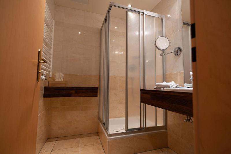 Suite image 2