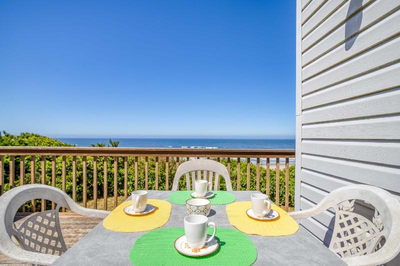 A Beachfront Fantasea - image 14