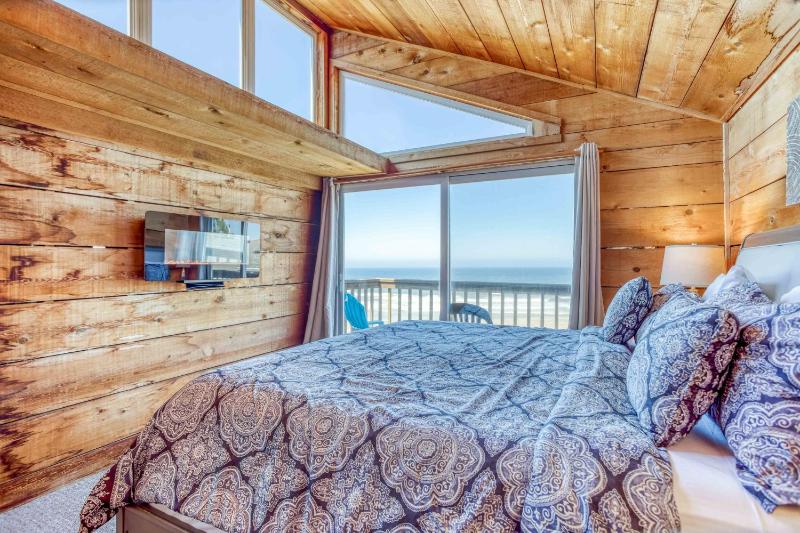 A Beachfront Fantasea - image 28