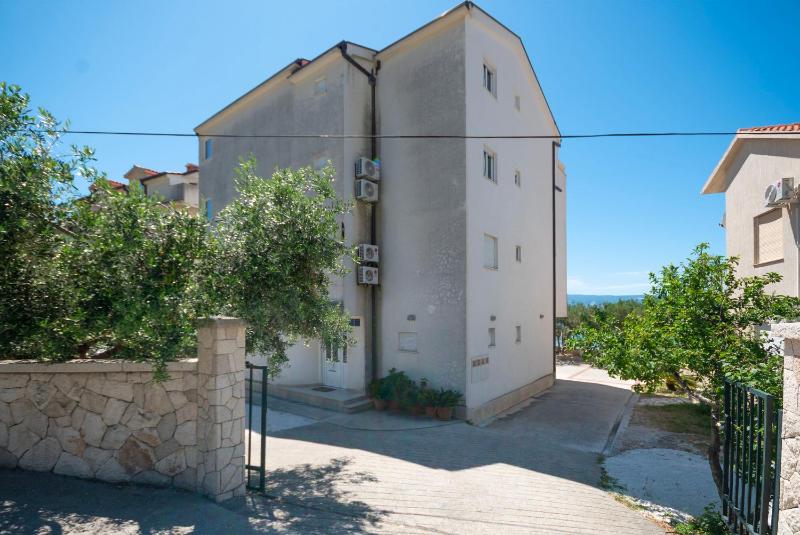 Apartments More - image 17