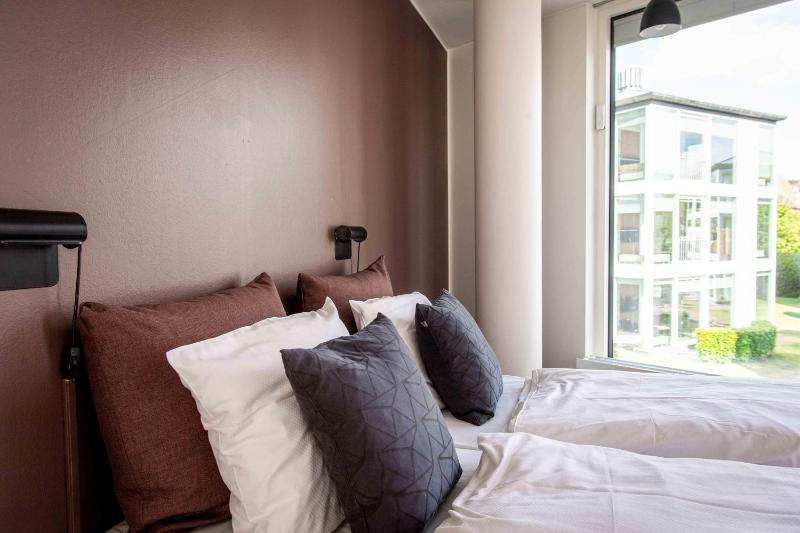 One-Bedroom Apartment with Courtyard View  image 4