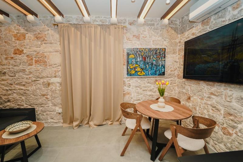 City harbour deluxe suites - image 25