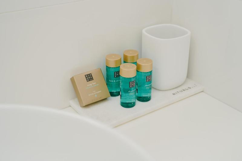 City harbour deluxe suites - image 14