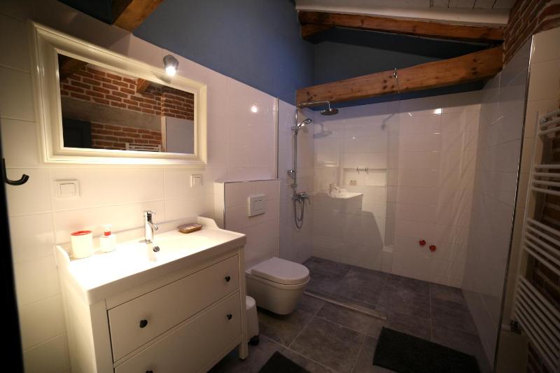 Deluxe Double Room with Garden View image 4
