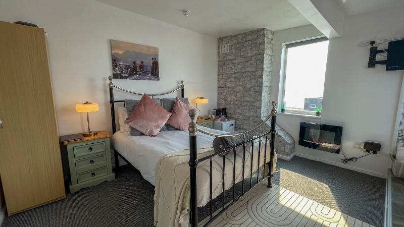 Penthouse Suite image 1