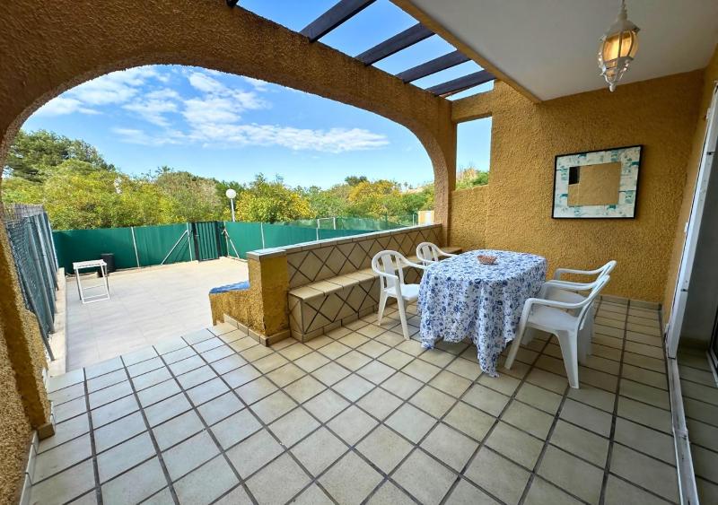 Ancla 8: Terraza Privada y Piscina Comunitaria - image 50