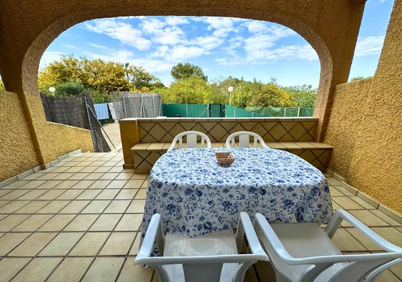 Ancla 8: Terraza Privada y Piscina Comunitaria - image 16