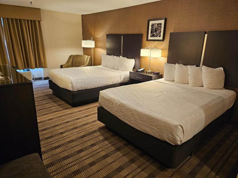 Queen Room with Two Queen Beds image 2