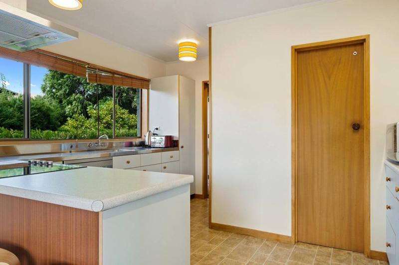 Wanaka Lake view with a Games Room that Sleeps 8 - image 13