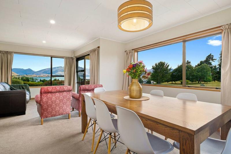 Wanaka Lake view with a Games Room that Sleeps 8 - image 18