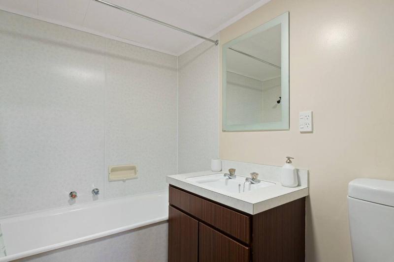 Wanaka Lake view with a Games Room that Sleeps 8 - image 16