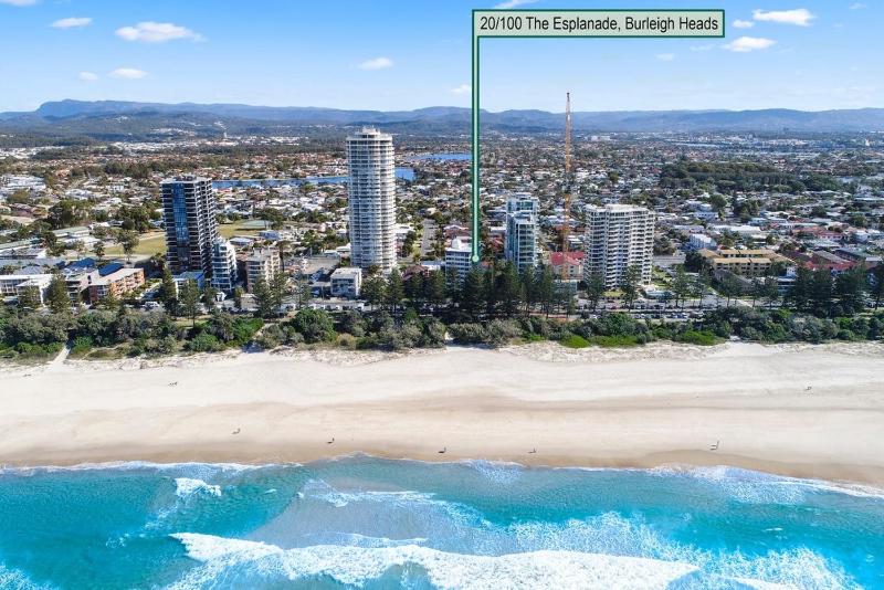 Ambassador Beachfront Burleigh Heads - image 14