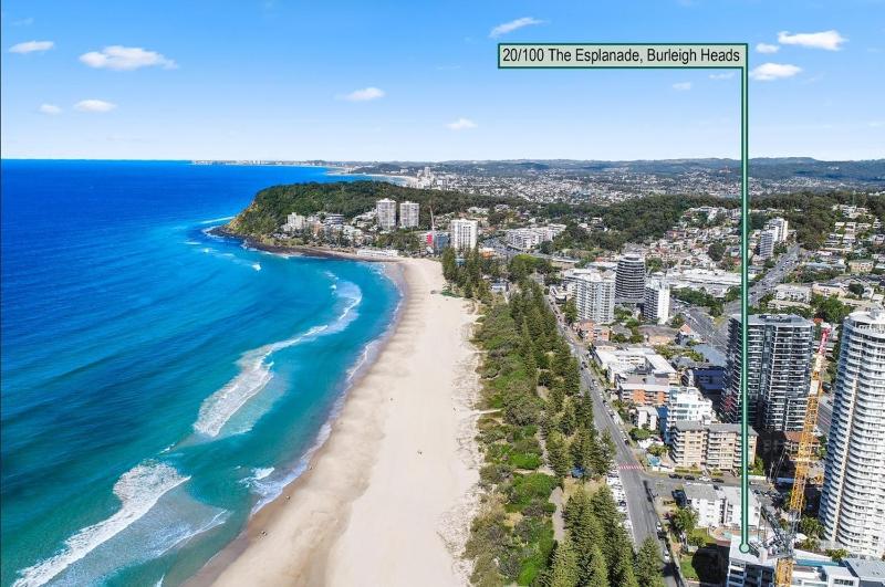 Ambassador Beachfront Burleigh Heads - image 12
