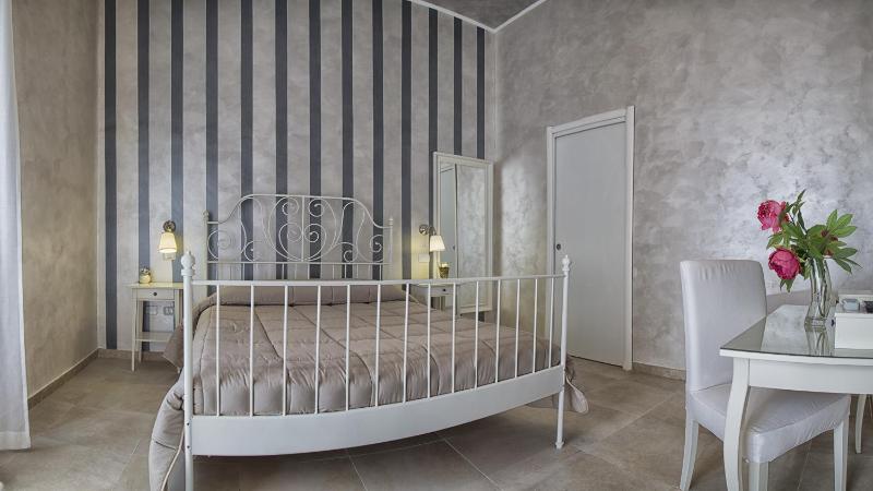Standard Double Room image 1