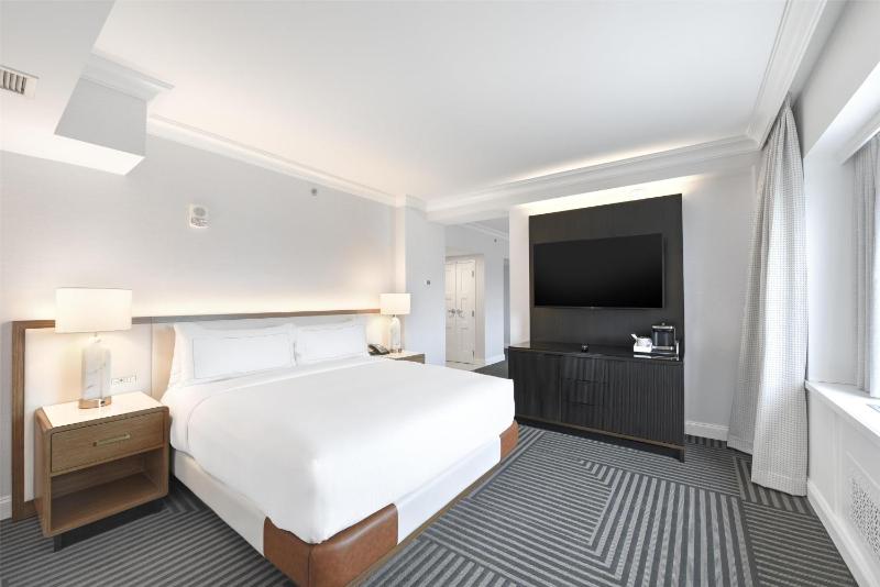 Capital Hilton - image 3