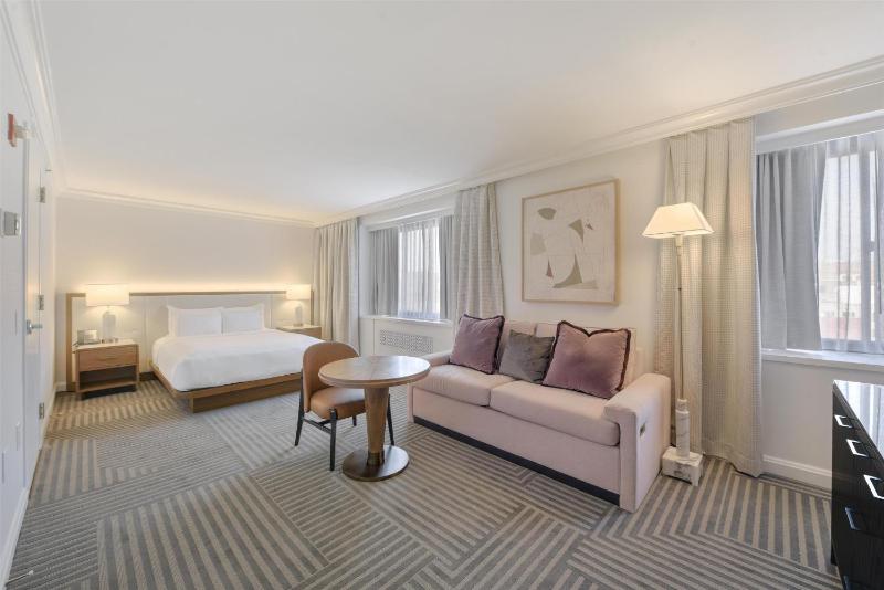 Capital Hilton - image 5