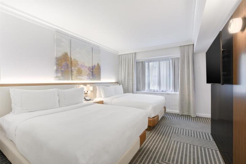 Capital Hilton - image 2