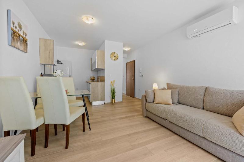 Apartment MATIS near Medulin beach - image 7