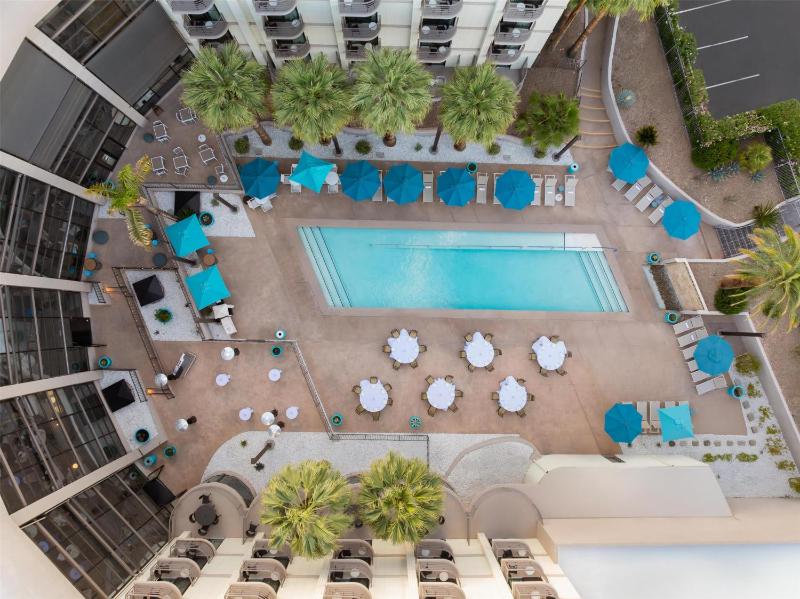 Embassy Suites By Hilton Hotel Phoenix-Biltmore - image 43