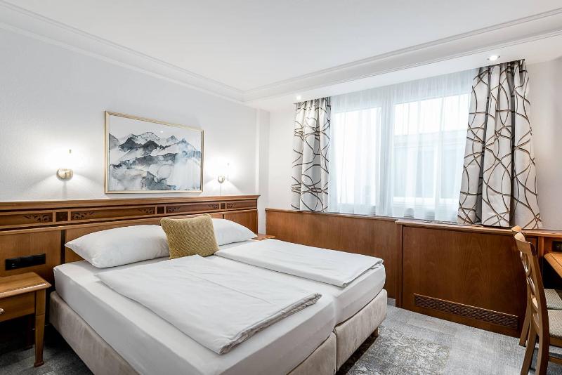 Double Room without view image 1