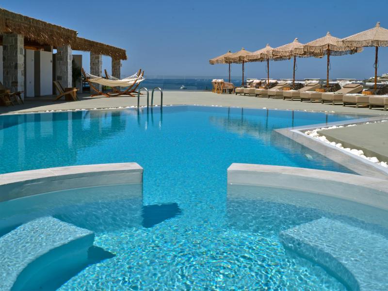 One-Bedroom Villa with Sea View (2 Adults + 2 Children) image 1