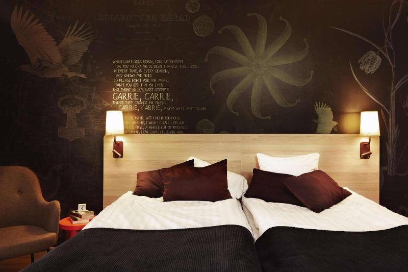 Superior Twin Room image 1