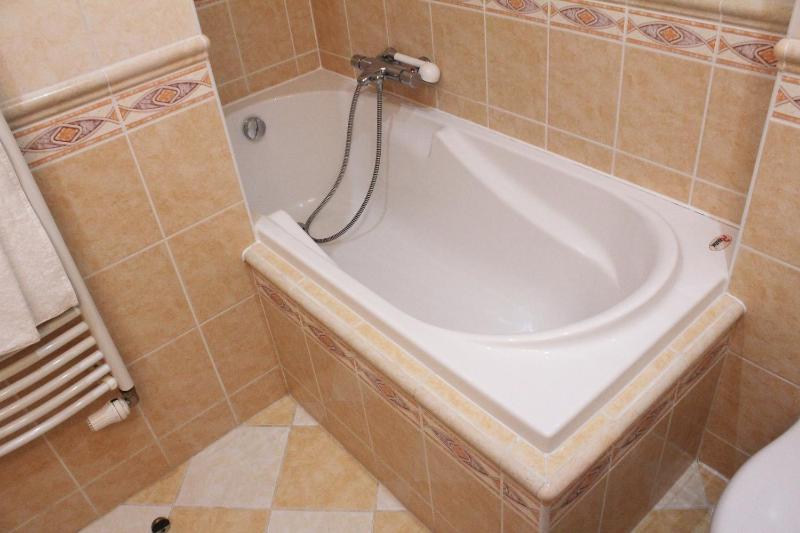 Double or Twin Room with Bathroom image 4