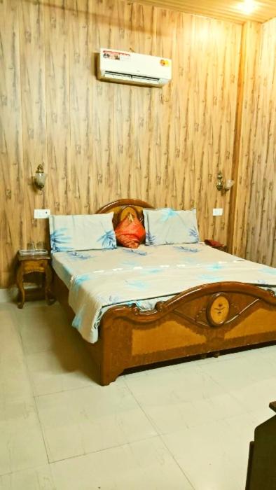 Hotel Sandalwood - image 4