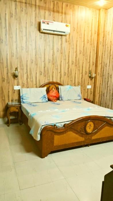 Hotel Sandalwood - image 6
