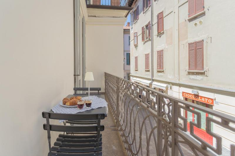 Independence Apartment Balcony by Rent All Como - image 13