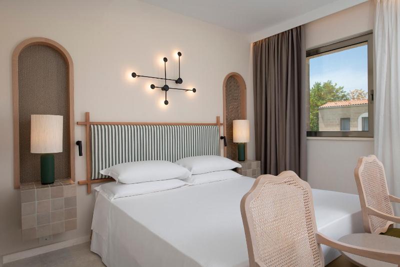 Classic Double Room image 1
