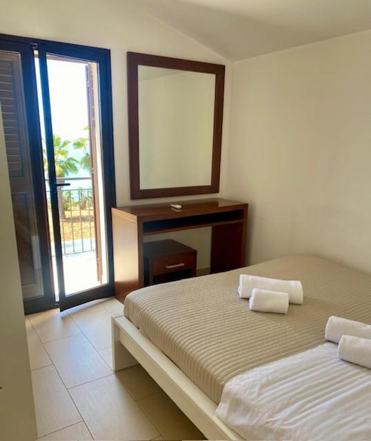 Suite with Sea View image 1