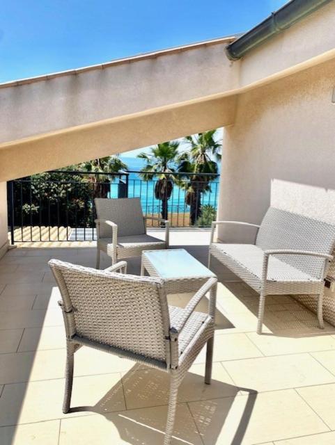 Two-Bedroom Apartment with Sea View image 1