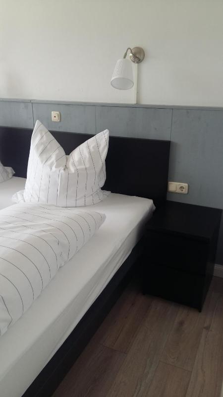 Double or Twin Room with Private Bathroom image 3