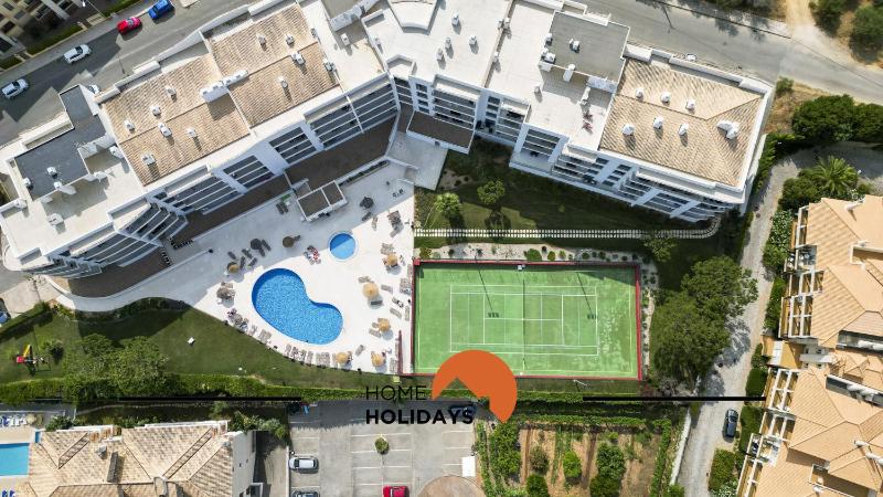 #107 1BR Ocean View Pool & Relax Area - image 8