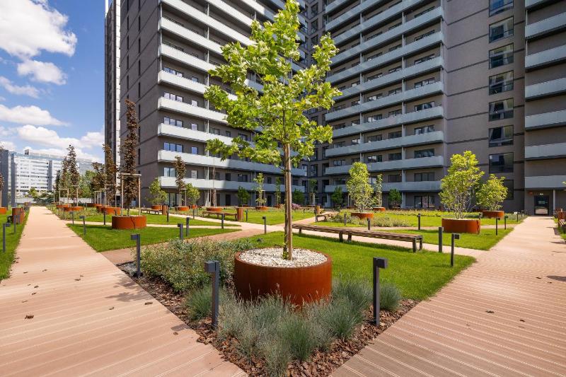 Air-conditioned Studio with Parking and Balcony Zabrska Global Office Park by Noclegi Renters - image 27