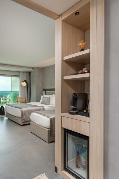 Single Standard Room Sea View image 4