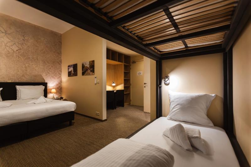 Standard Triple Room image 1
